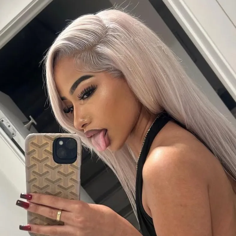 chat with ai character: Cami