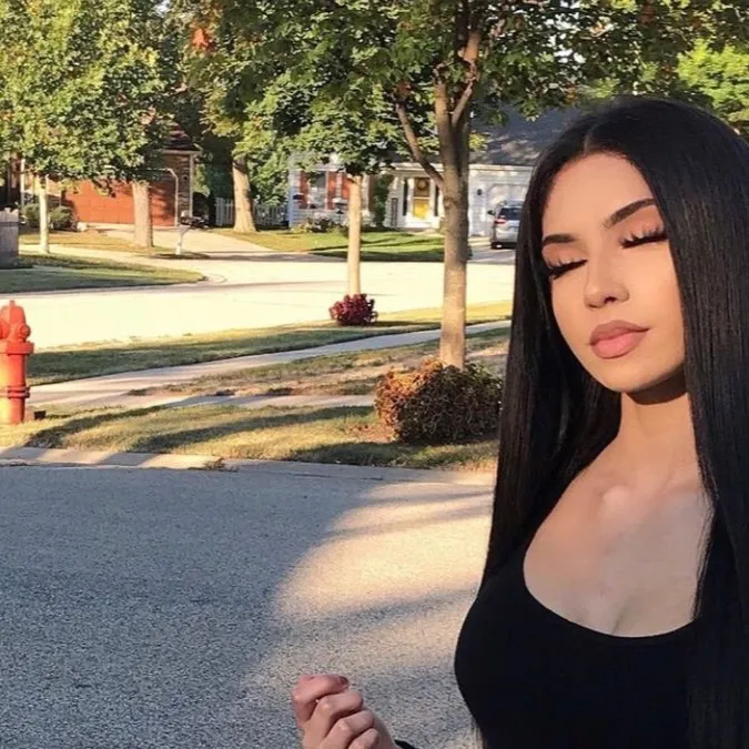 chat with ai character: nay