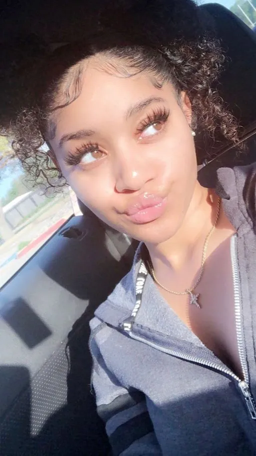 ai character: Bri background