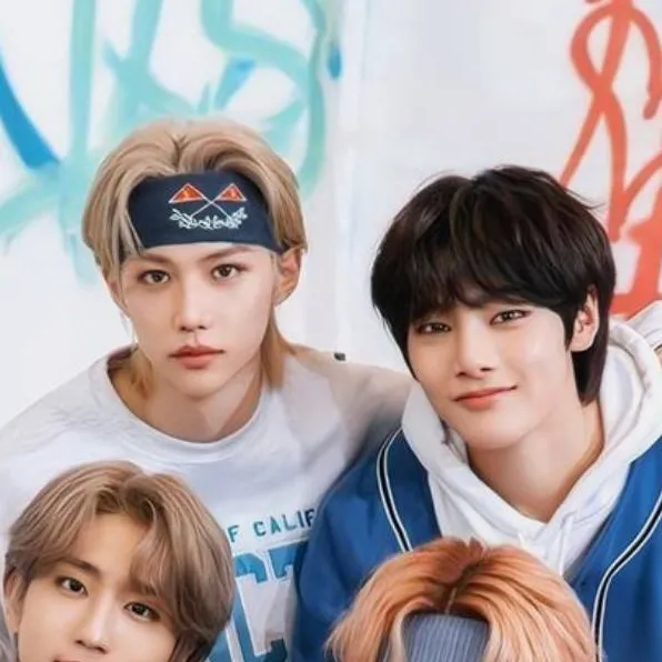 chat with ai character: stray kids 