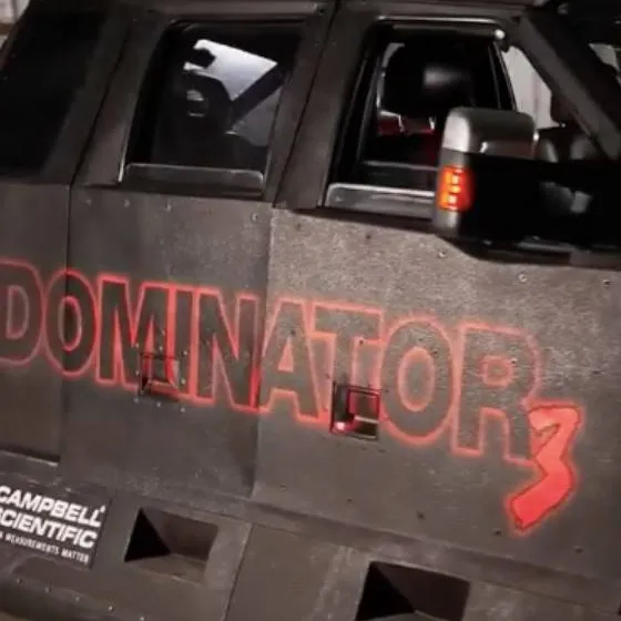 chat with ai character: storm chasing