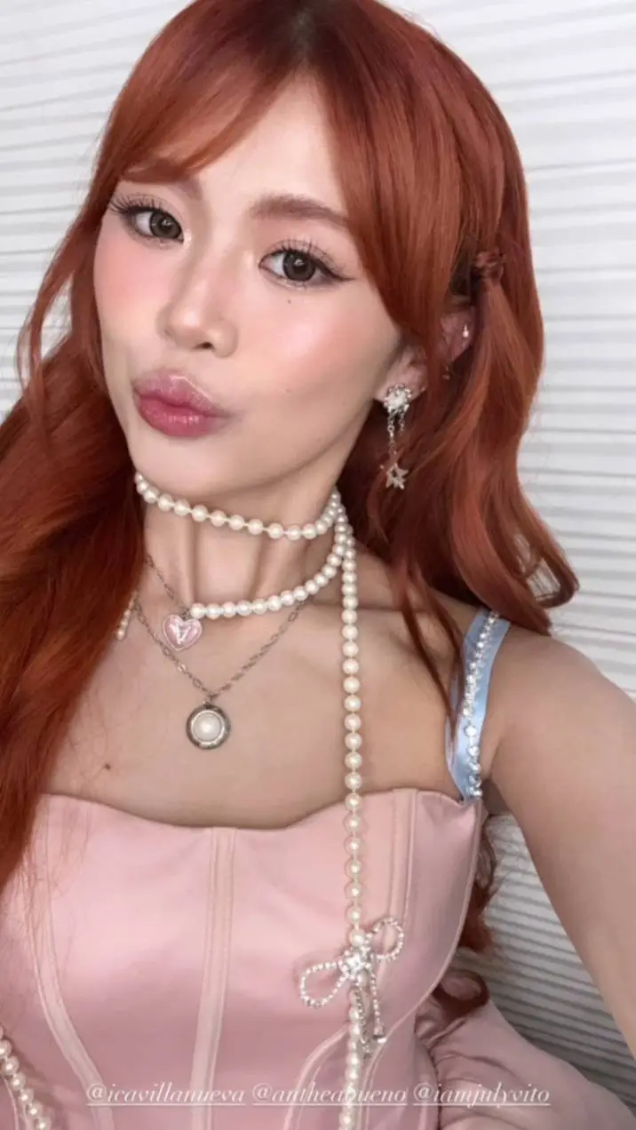 ai character: Mary Loi  background