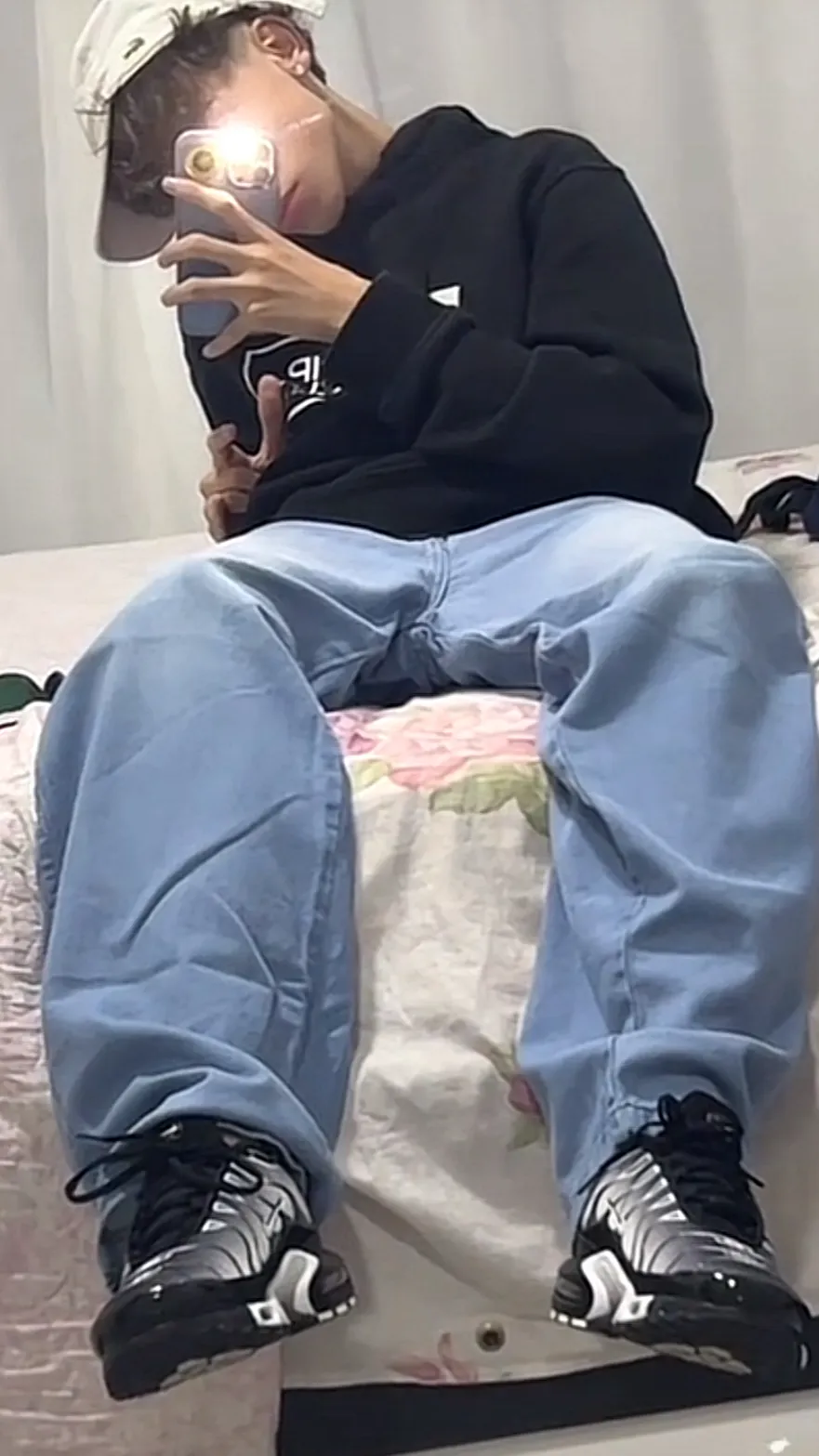 ai character: Alessandro background