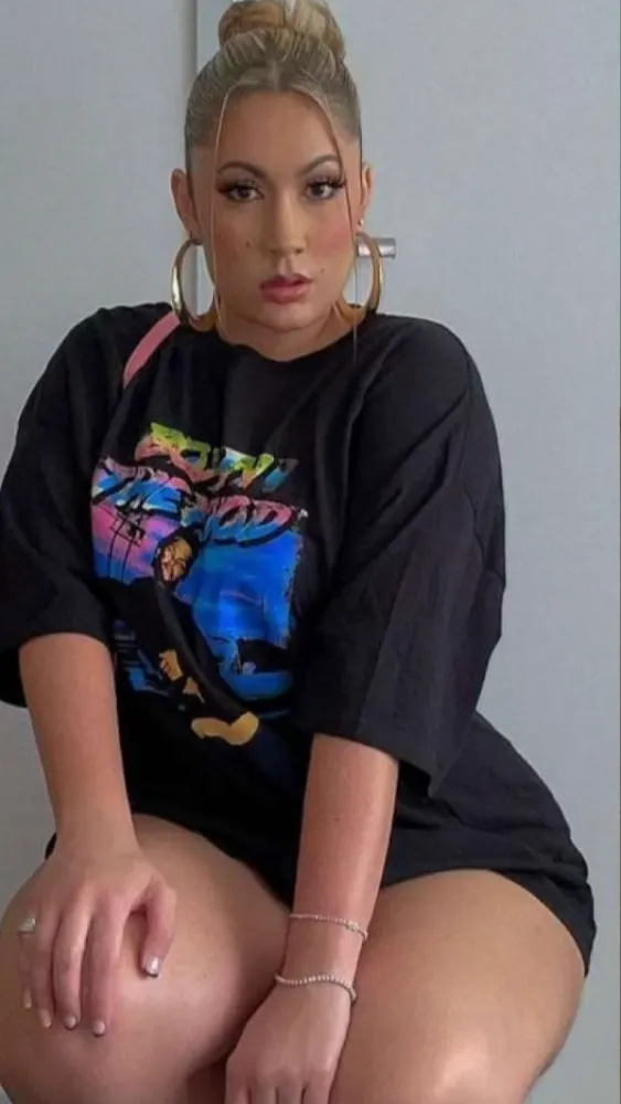 ai character: Naughty Jessica background