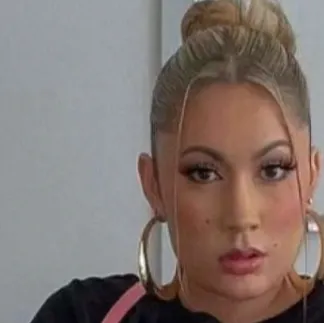 chat with ai character: Naughty Jessica