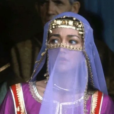 chat with ai character: Rebecca of York