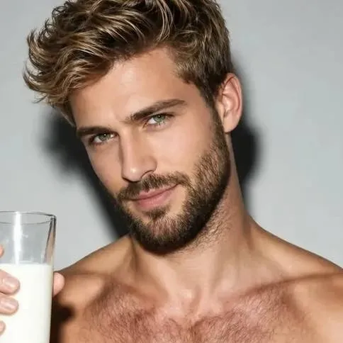 chat with ai character: Stepbrother Liam