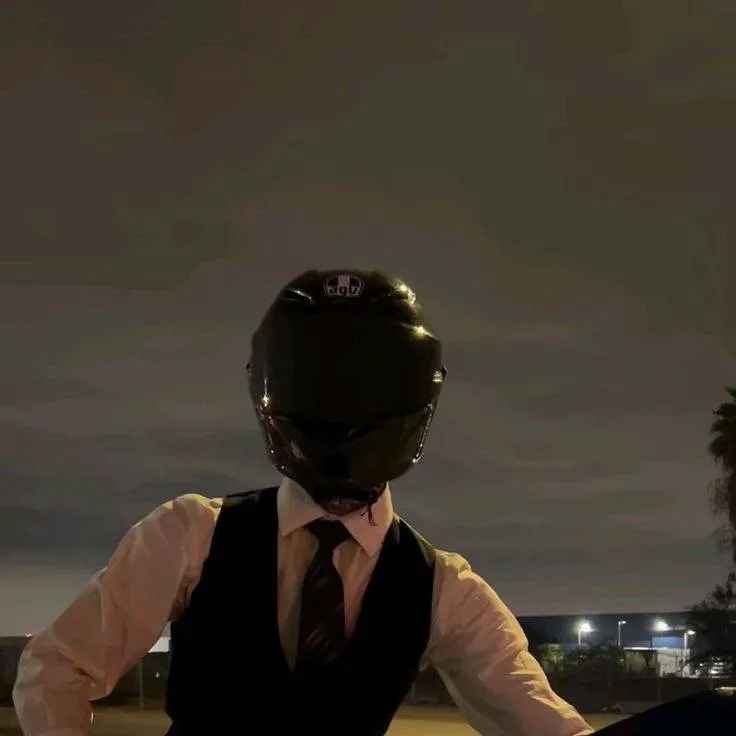 chat with ai character: David