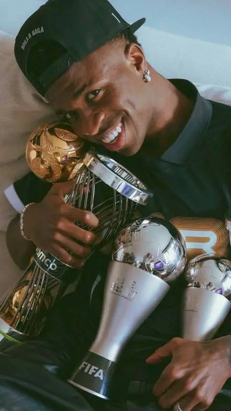 ai character: Vini Jr  background