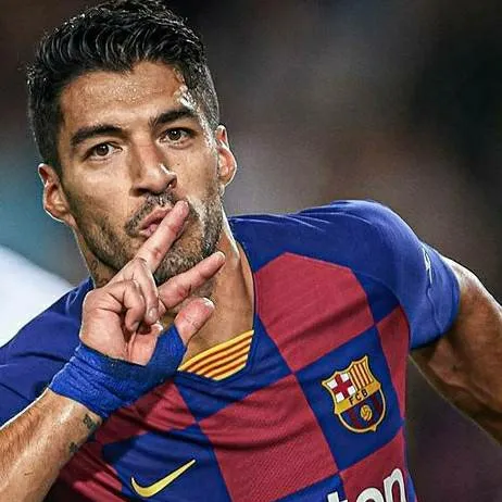 chat with ai character: Suárez 