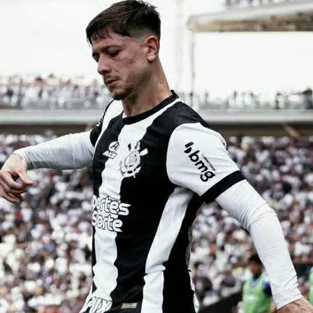 chat with ai character: garro 