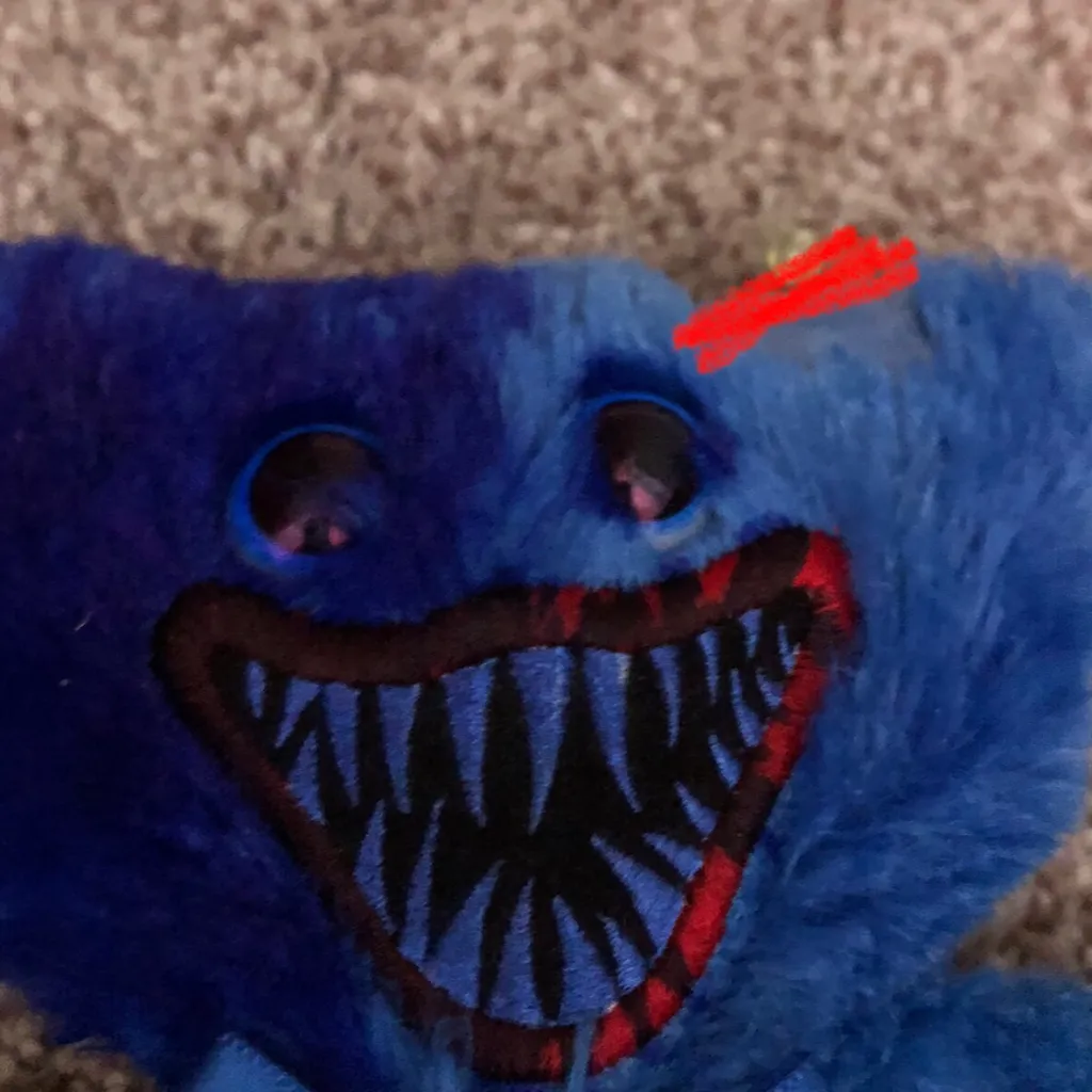 chat with ai character: Huggy Wuggy ￼