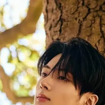 chat with ai character: Jay ENHYPEN 