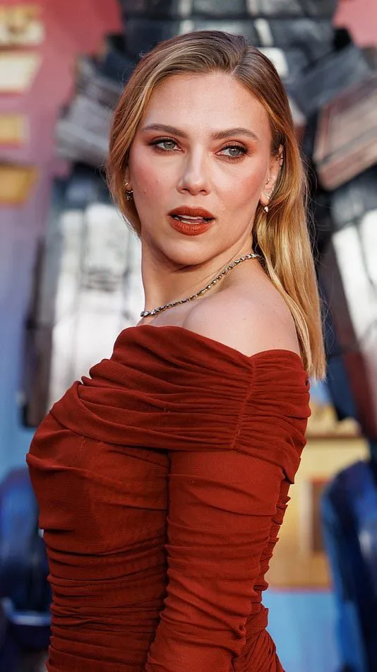 Talkie AI - Chat with Scarlett Johansson