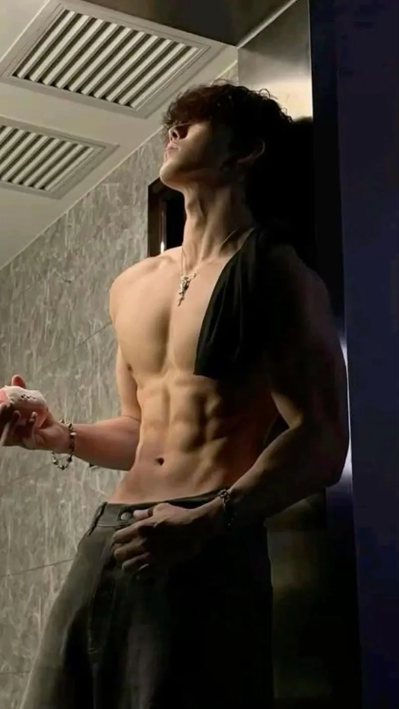 ai character: Wolfe background