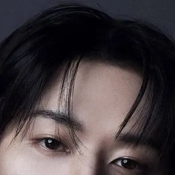 chat with ai character: Lee know 