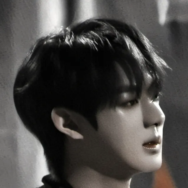 chat with ai character: •Minho•