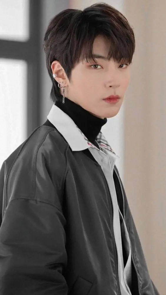 ai character: Seojun background