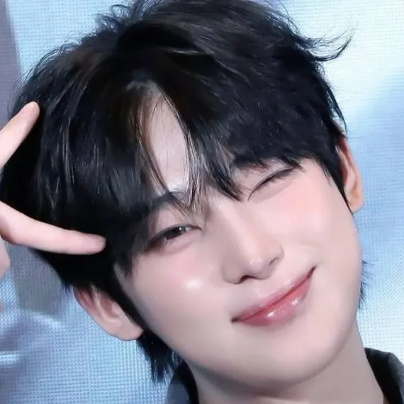 chat with ai character: Sunoo