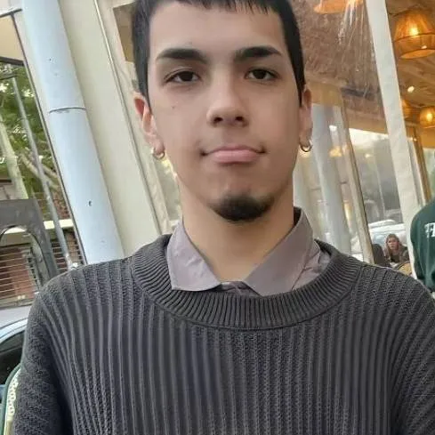 chat with ai character: Milo J    :D