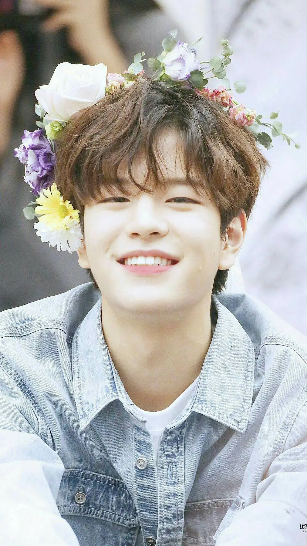 ai character: Seungmin  background