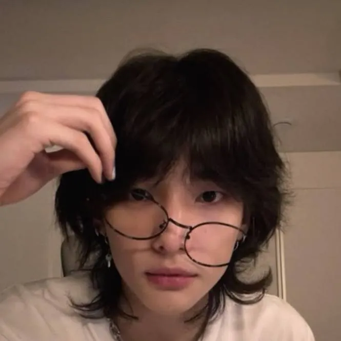 chat with ai character: ❤️ Hyunjin ❤️