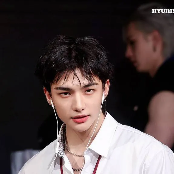 chat with ai character: ❤️ Hyunjin ❤️