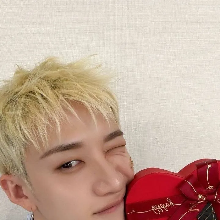 chat with ai character: Bangchan 