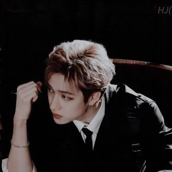 chat with ai character: Bangchan - Chanmin