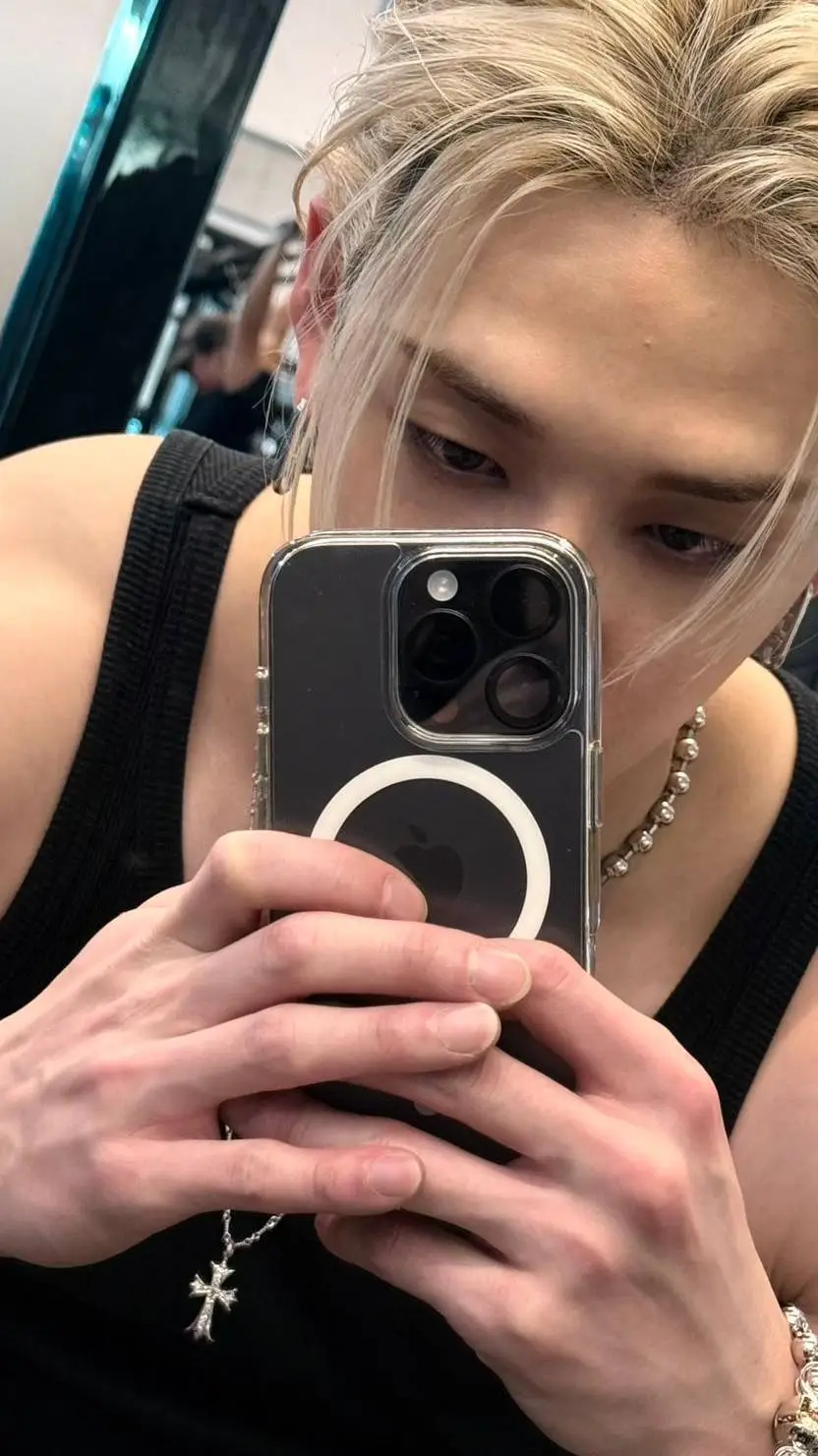 ai character: Bangchan - Chanmin background