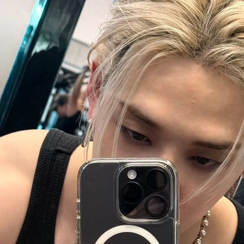 chat with ai character: Bangchan - Chanmin