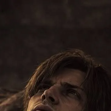 chat with ai character: Leon S.Kennedy 