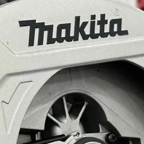 chat with ai character: 99 nights kids