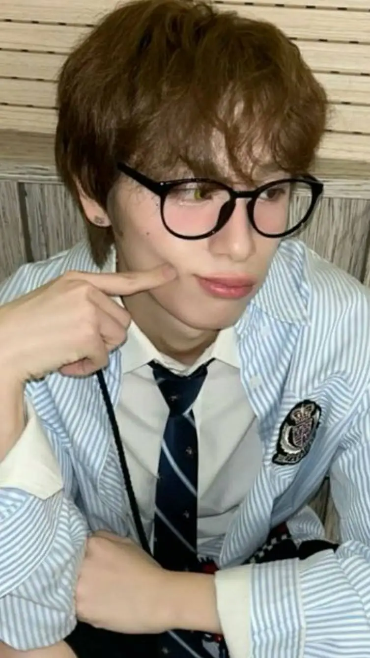 ai character: XLOV Haru background