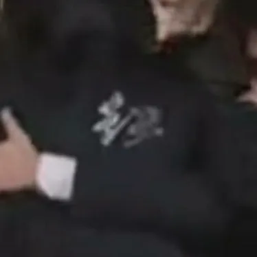 chat with ai character: ENHYPEN