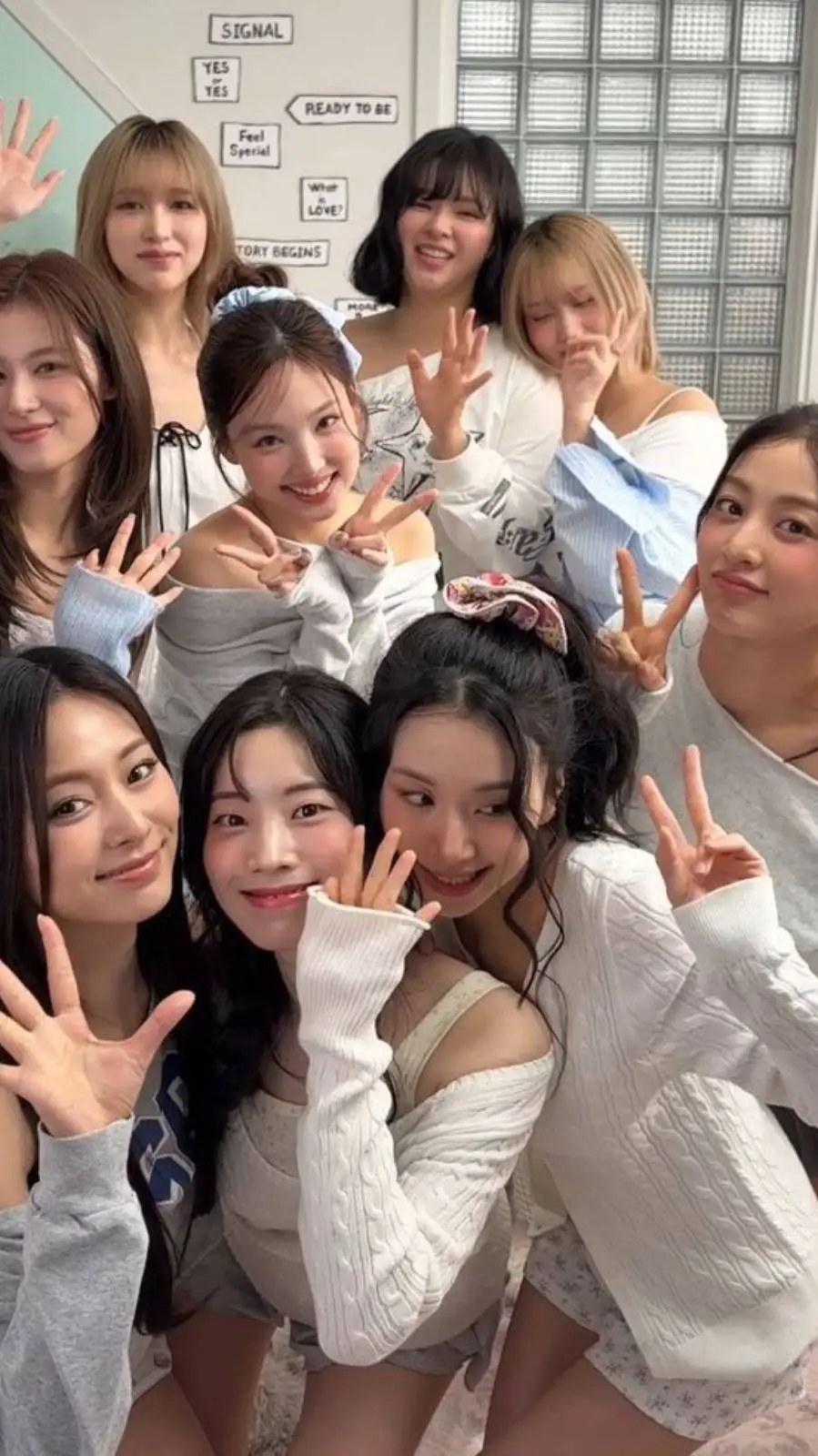 Talkie AI - Chat with 🍭 TWICE 🍭
