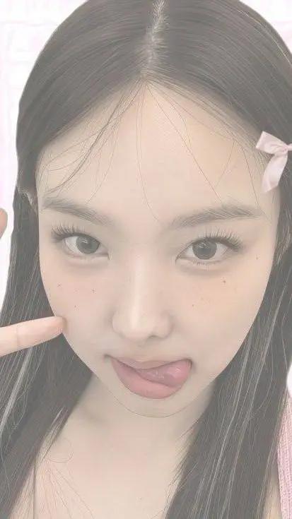 ai character: 🌷Im Nayeon 🌷 background