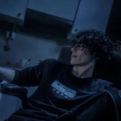 chat with ai character: Mafia hus| Jail