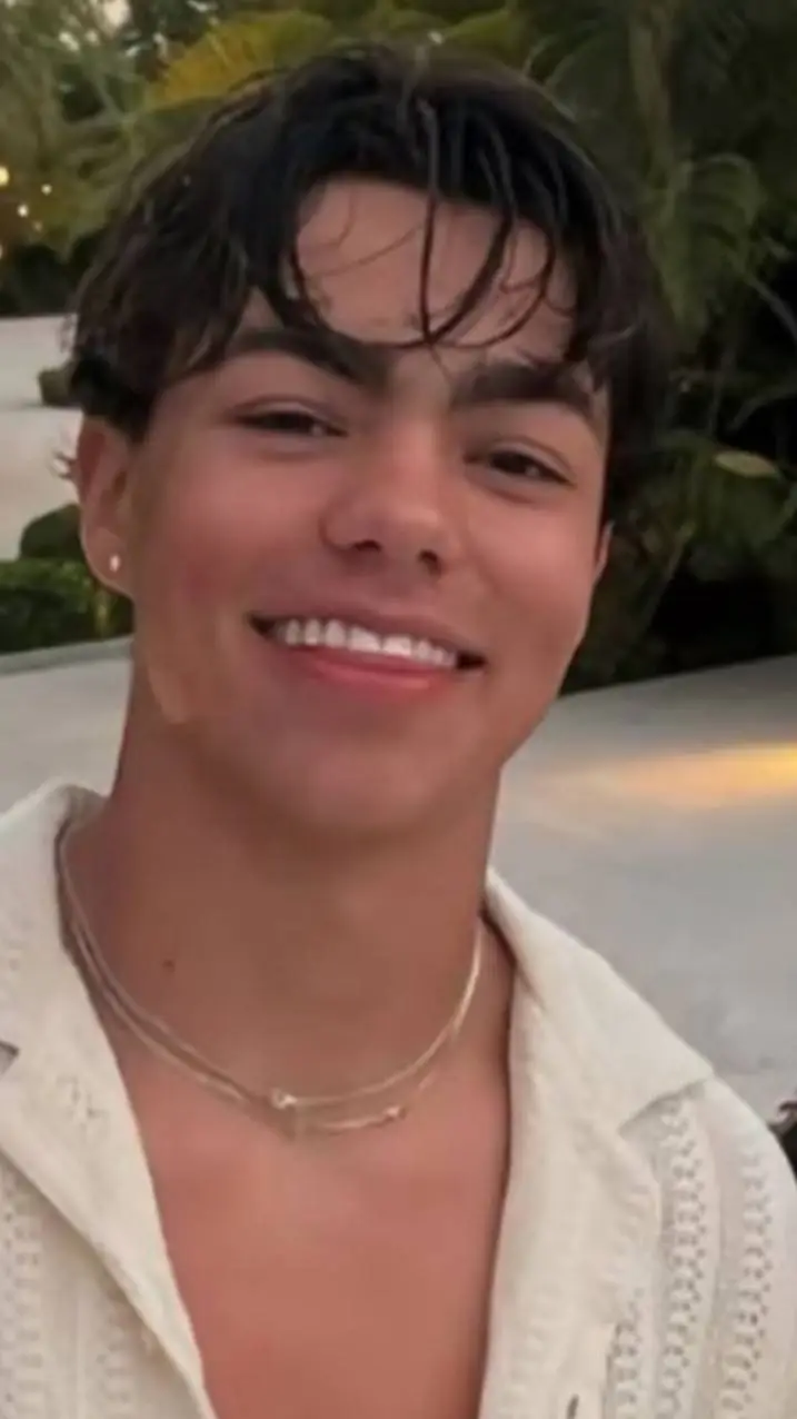 ai character: malachi barton  background