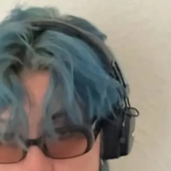 chat with ai character: marc