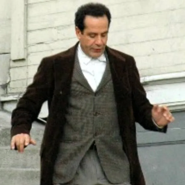 chat with ai character: Adrian monk