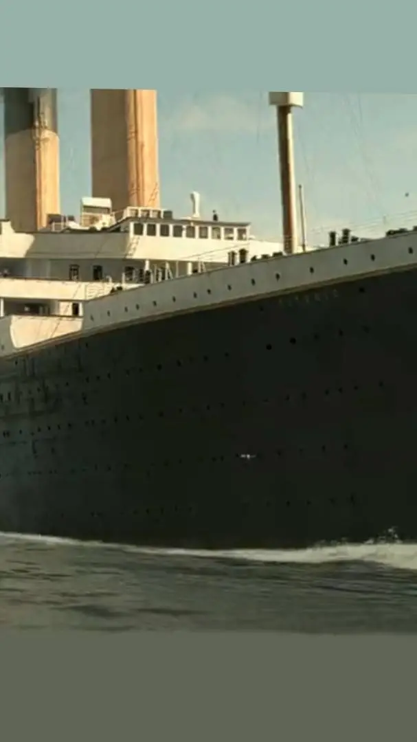 ai character: TITANIC background