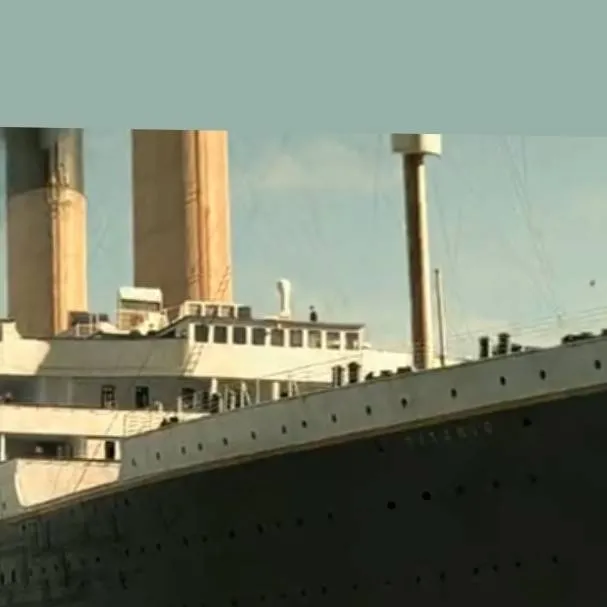 chat with ai character: TITANIC