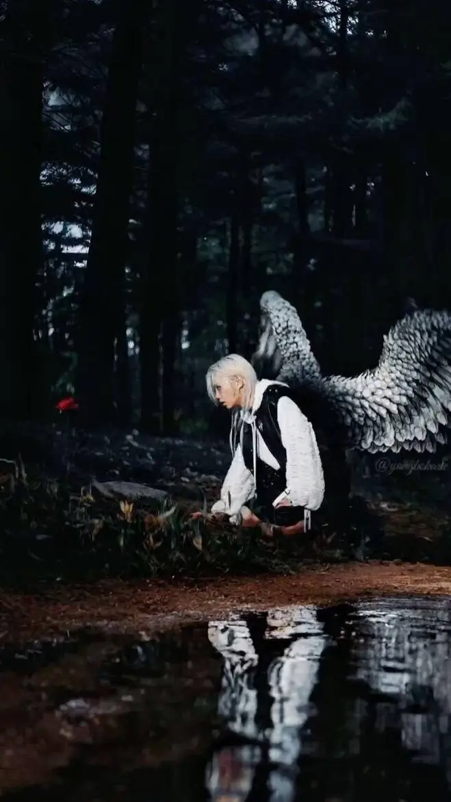 ai character: Lee Felix  background