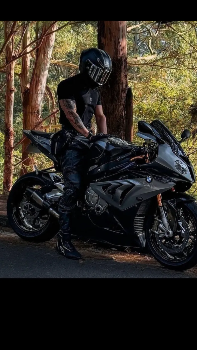Talkie AI - Chat with Le Motard 