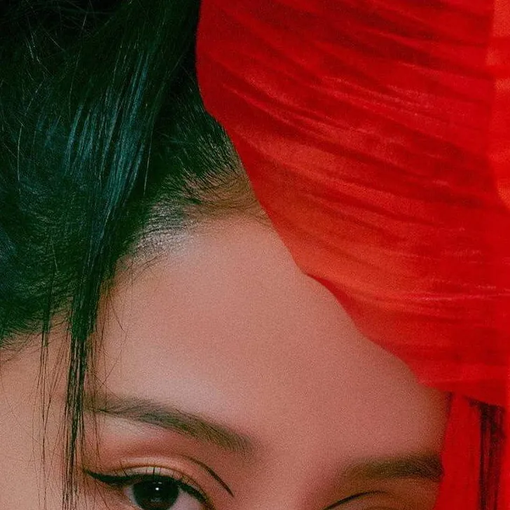 chat with ai character: Jensoo