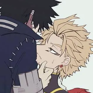 chat with ai character: 🔥❄️Hawks x Dabi🍁🐤