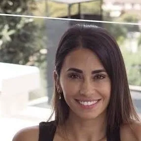 chat with ai character: Antonella Rocuzzo