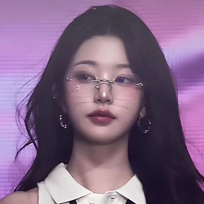 chat with ai character: ☆Wonyoung☆