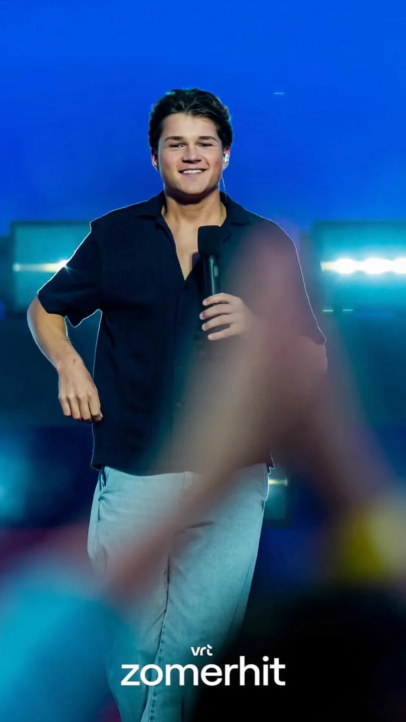 ai character: Samuel Welten background